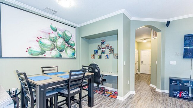 Building Photo - 9905 Serona Blf Wy