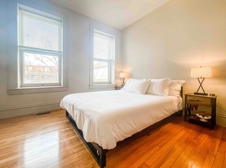 Building Photo - 3659 Botanical Ave