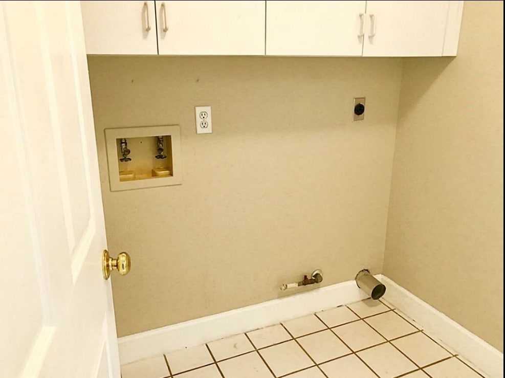 Washer and Dryer Hookup - 17414 Ivy Brook Ct