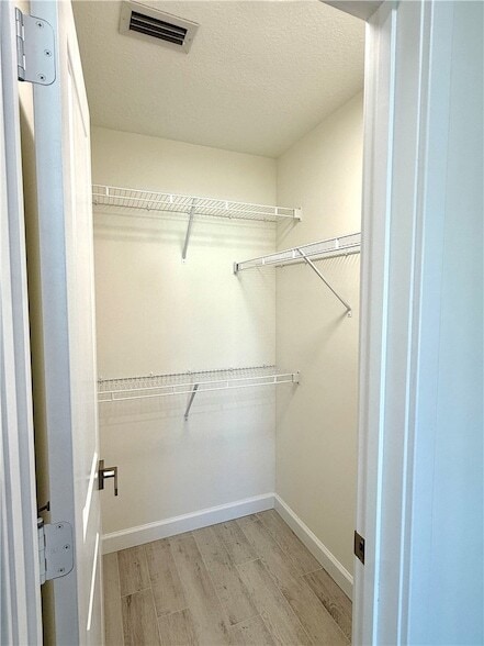 Building Photo - 1635 22nd Ave SW