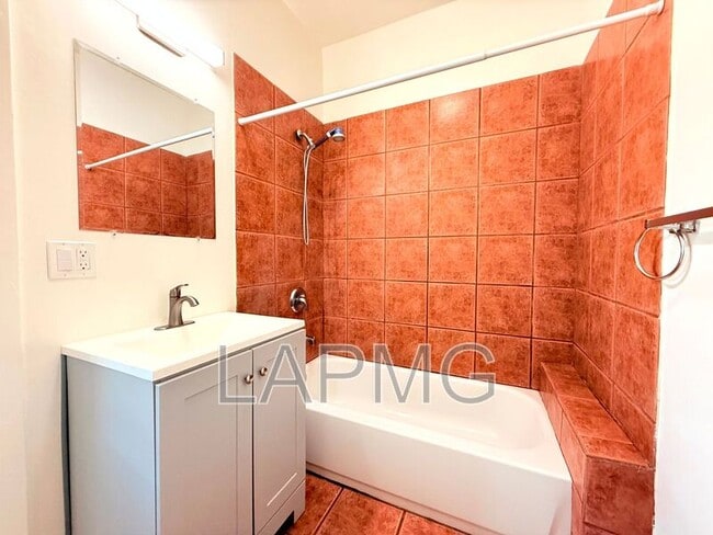 Building Photo - 1536 4th Ave