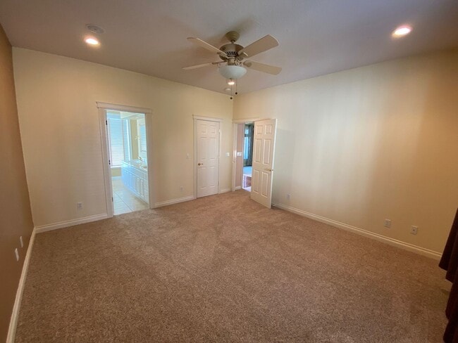 Building Photo - druc01