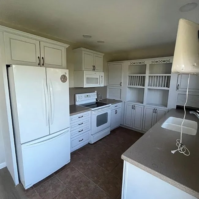 Building Photo - 6824 Sandtrap Dr N