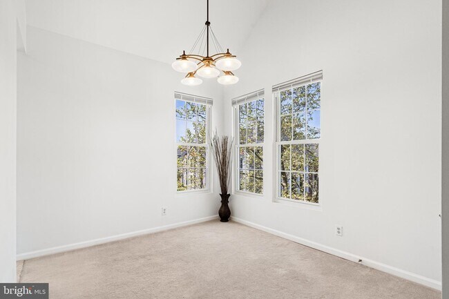Building Photo - 46628 Drysdale Terrace
