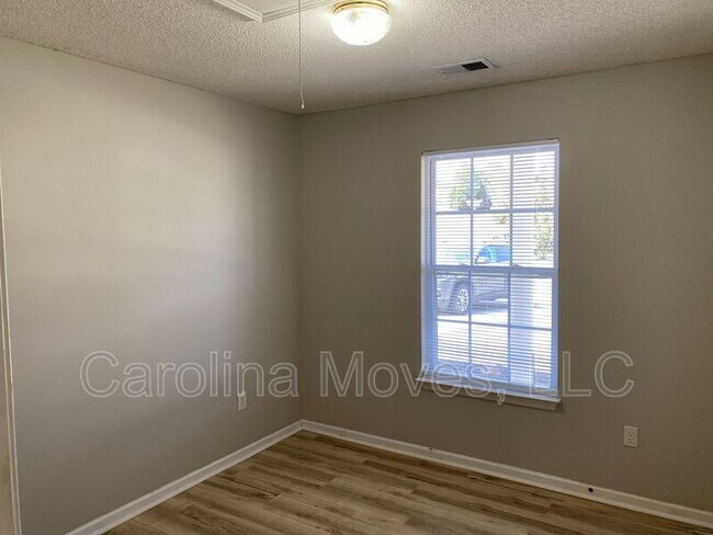 Building Photo - 1805 Country Apple Ct