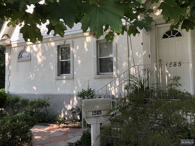 Building Photo - 1585 N Bergen Blvd