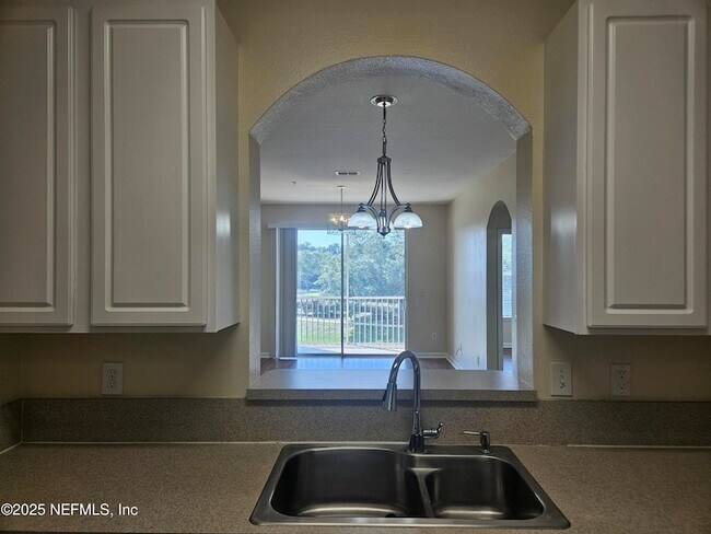 Building Photo - 7801 Point Meadows Dr