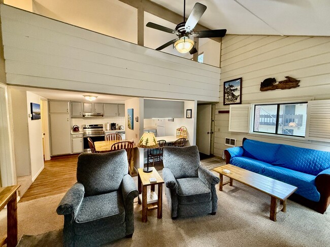 Building Photo - Winter Rental – Mountain Shadows, Center o...