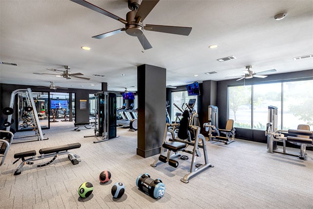 Building Photo - 444 E Dallas Rd