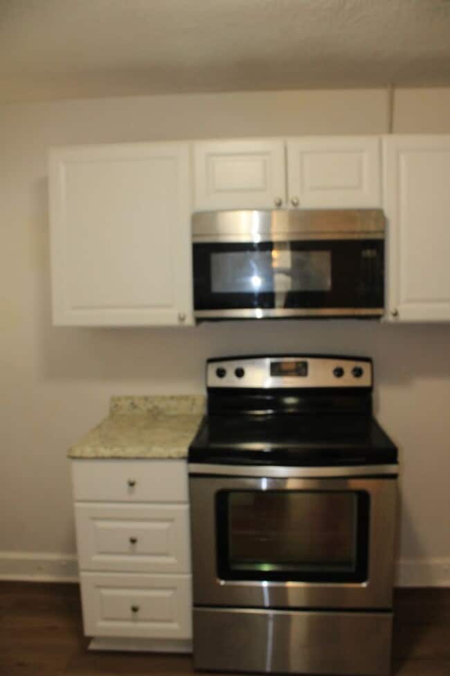 Building Photo - Midtown Rental 2 Bed 1 Bath