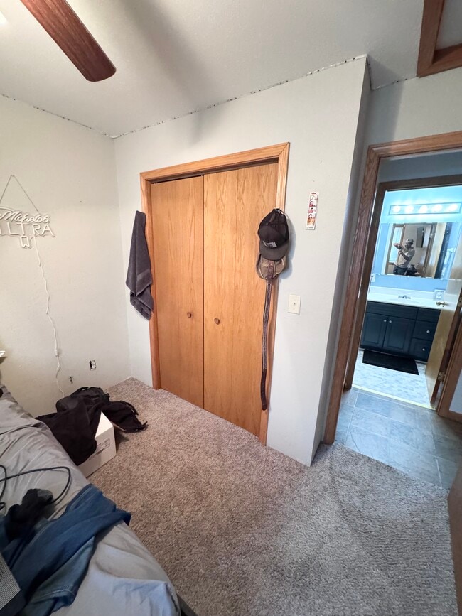 Building Photo - 523 E 1st St