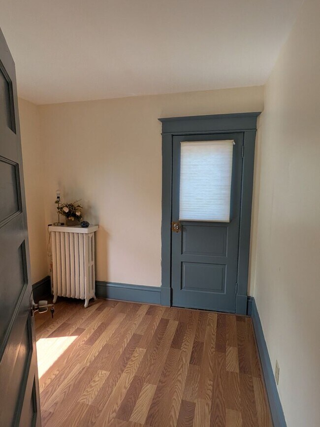 Building Photo - Charming 5-bedroom home in the heart of Hamline–Midway!