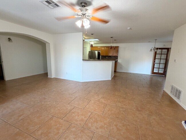 Building Photo - 6289 Cosecha Luna Cir