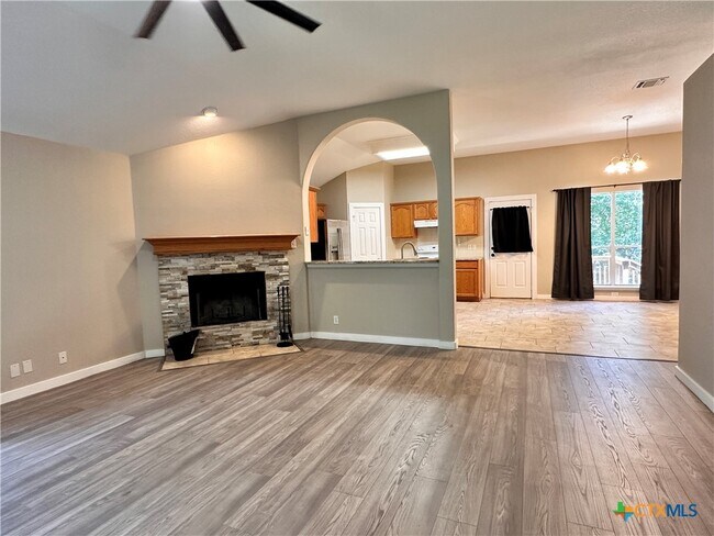 Building Photo - 2029 Northview Dr
