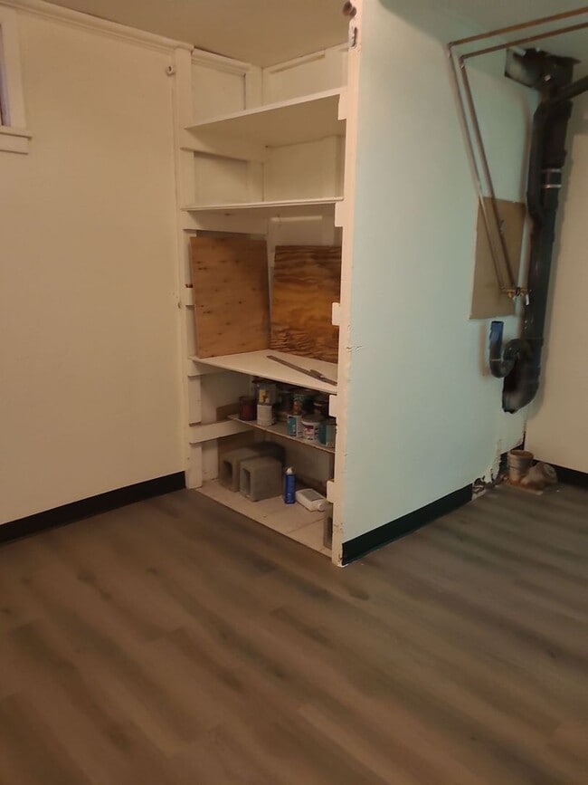 Building Photo - Ephrata House with Full Basement