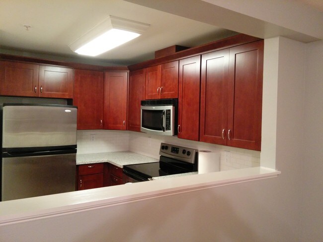 Building Photo - 5000 NW Village Park Dr