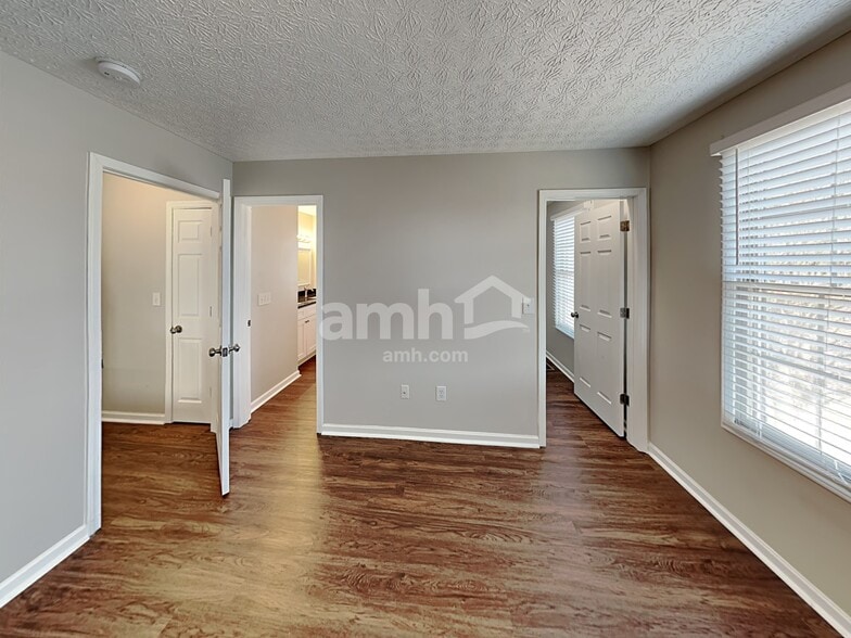 Building Photo - 421 Furman St