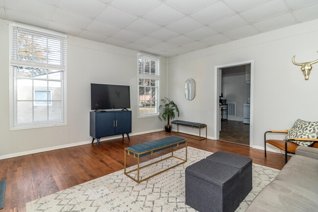 Building Photo - 1510 Stovall St