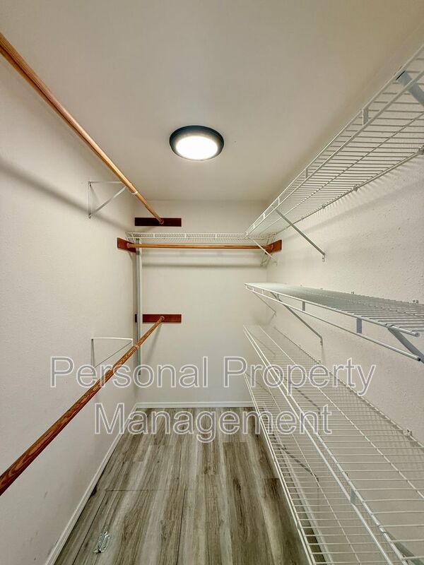Building Photo - 3401 NE 124th Ave