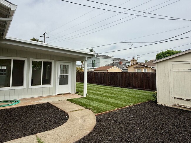 Building Photo - Updated 3 Bedroom 1 Bath West San Jose Gem! Campbell Union Schools!