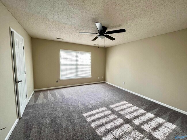 Building Photo - 143 Bremerton Dr SW
