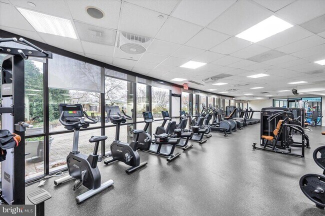 Building Photo - 5225 Pooks Hill Rd