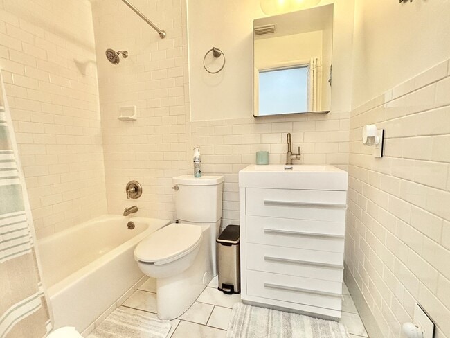 Building Photo - Monthly Rental -Melbourne Beach Condo JAN FEB MAR 2026 Available Now!