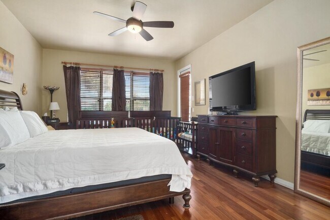 Master Bedroom - 2046 Mandarin Ln