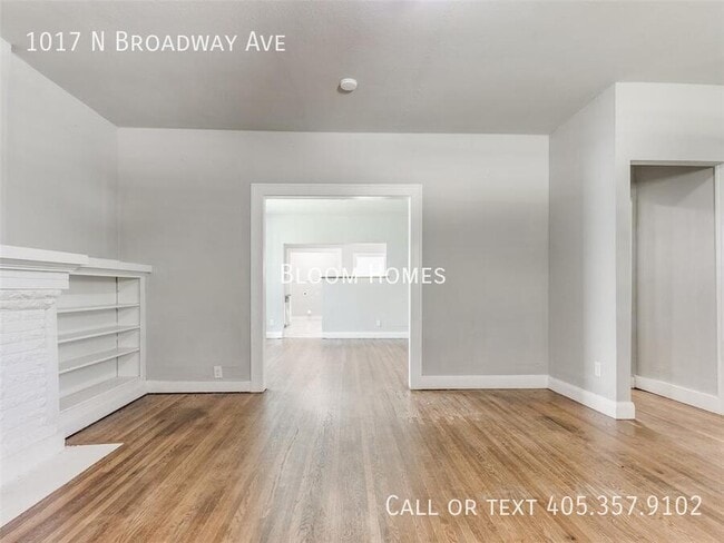 Building Photo - 1017 N Broadway Ave