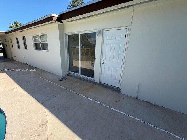 Building Photo - 19810 Holiday Rd