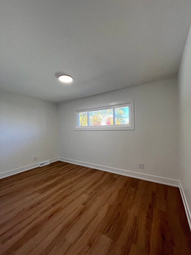 Building Photo - 5220 State Rd