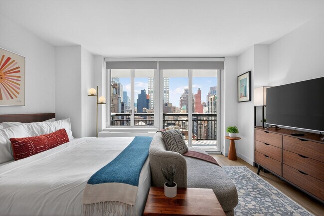 Building Photo - 68 W 37th St