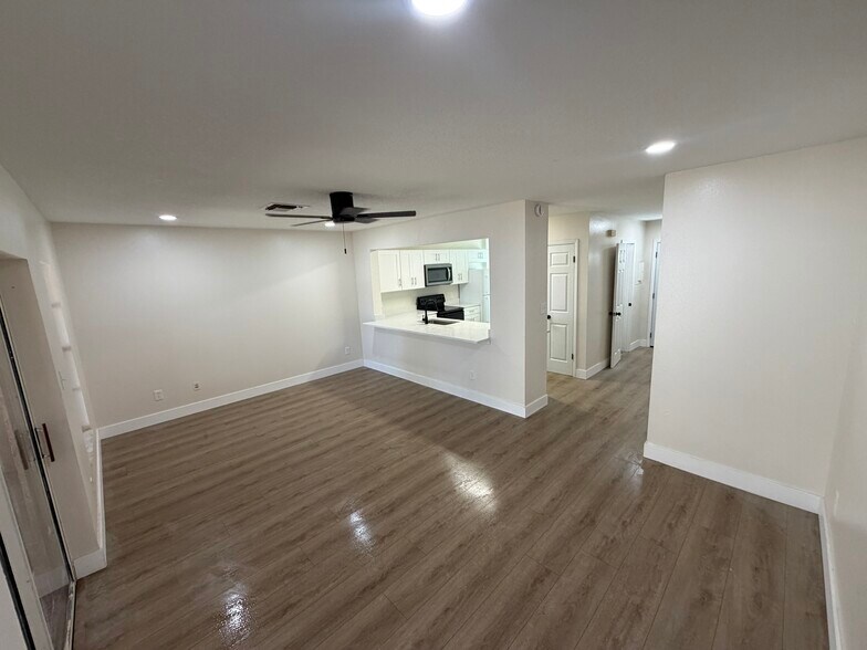 Building Photo - 11114 Essex Ridge Ct