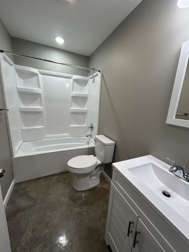 Building Photo - 518 E Monroe St