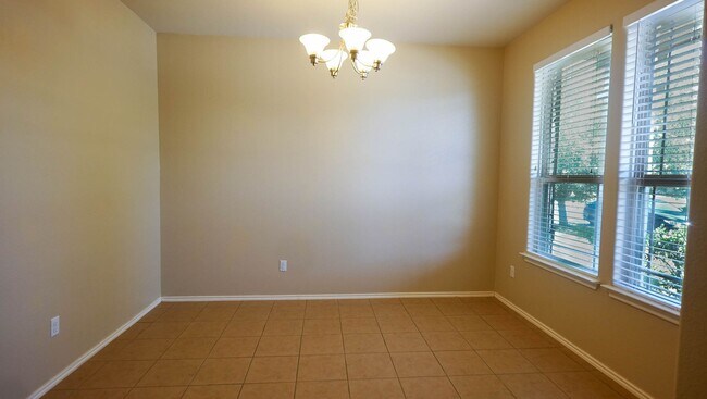 Building Photo - 17208 Bridgefarmer Blvd