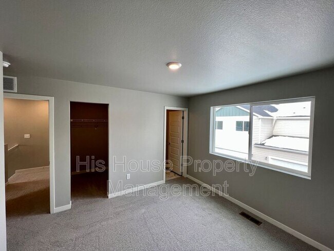 Building Photo - 1353 Reynolds St