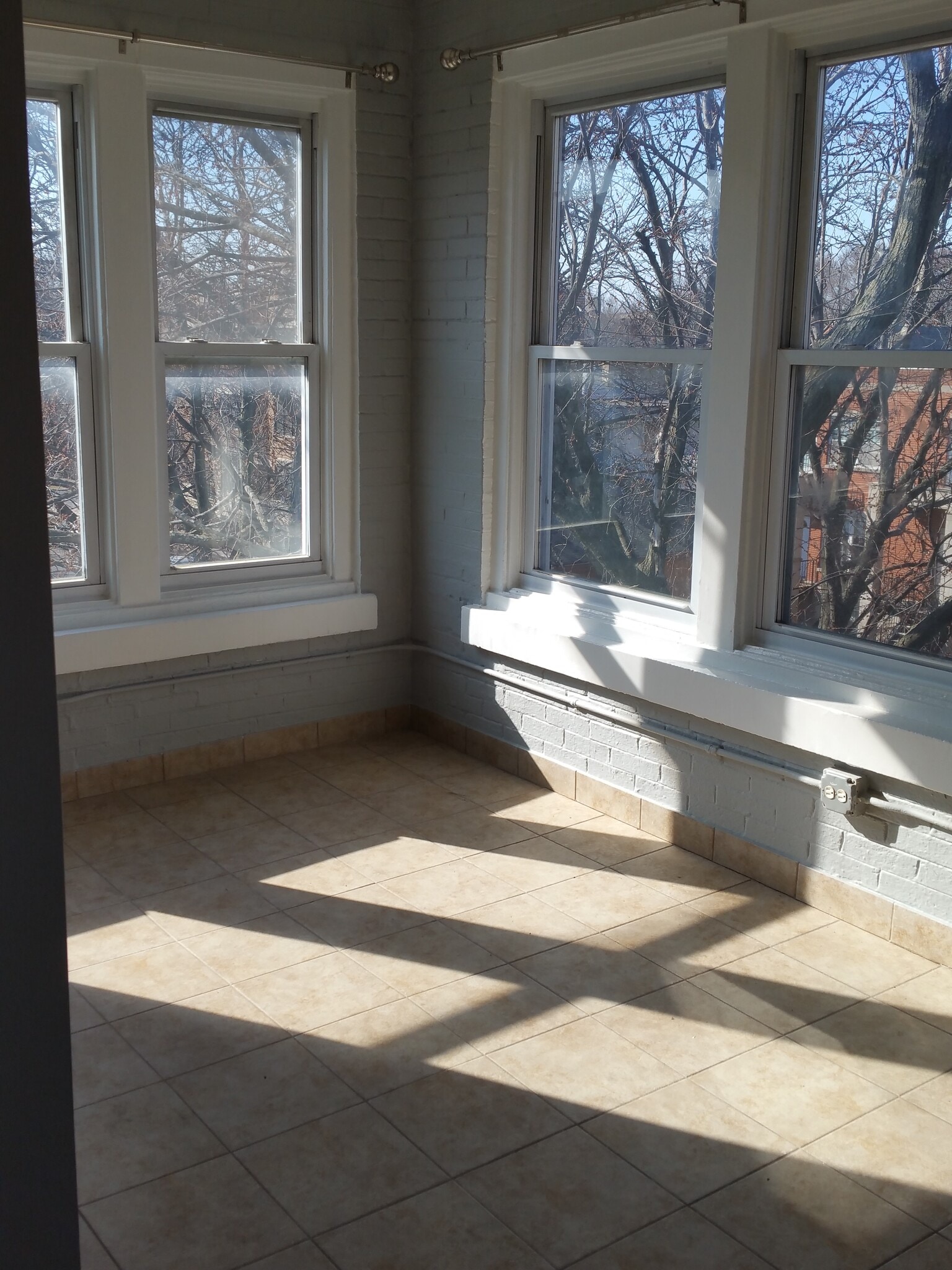 Building Photo - 1303 W Pratt Blvd