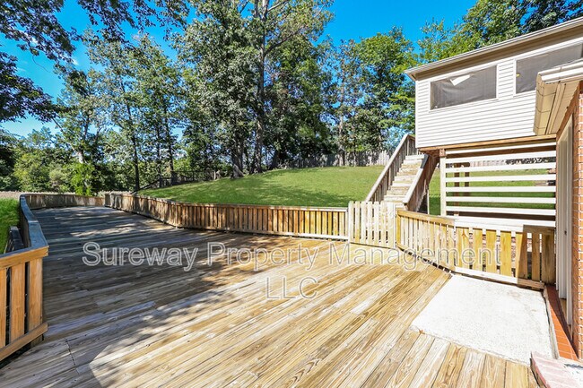 Building Photo - 2 Lucha Ct