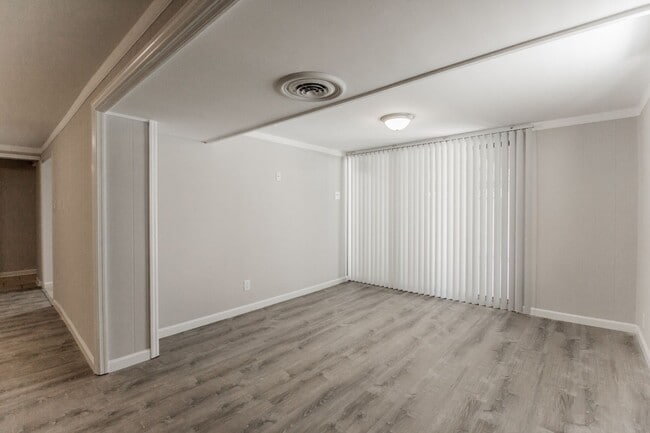 Building Photo - 2242 Zumbehl Rd