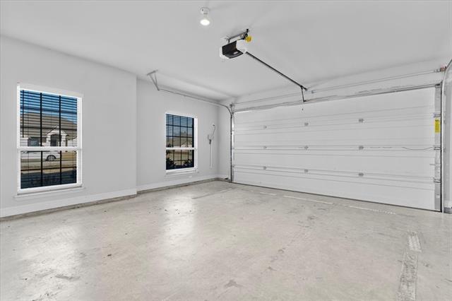 Building Photo - 6320 Starr Dr.