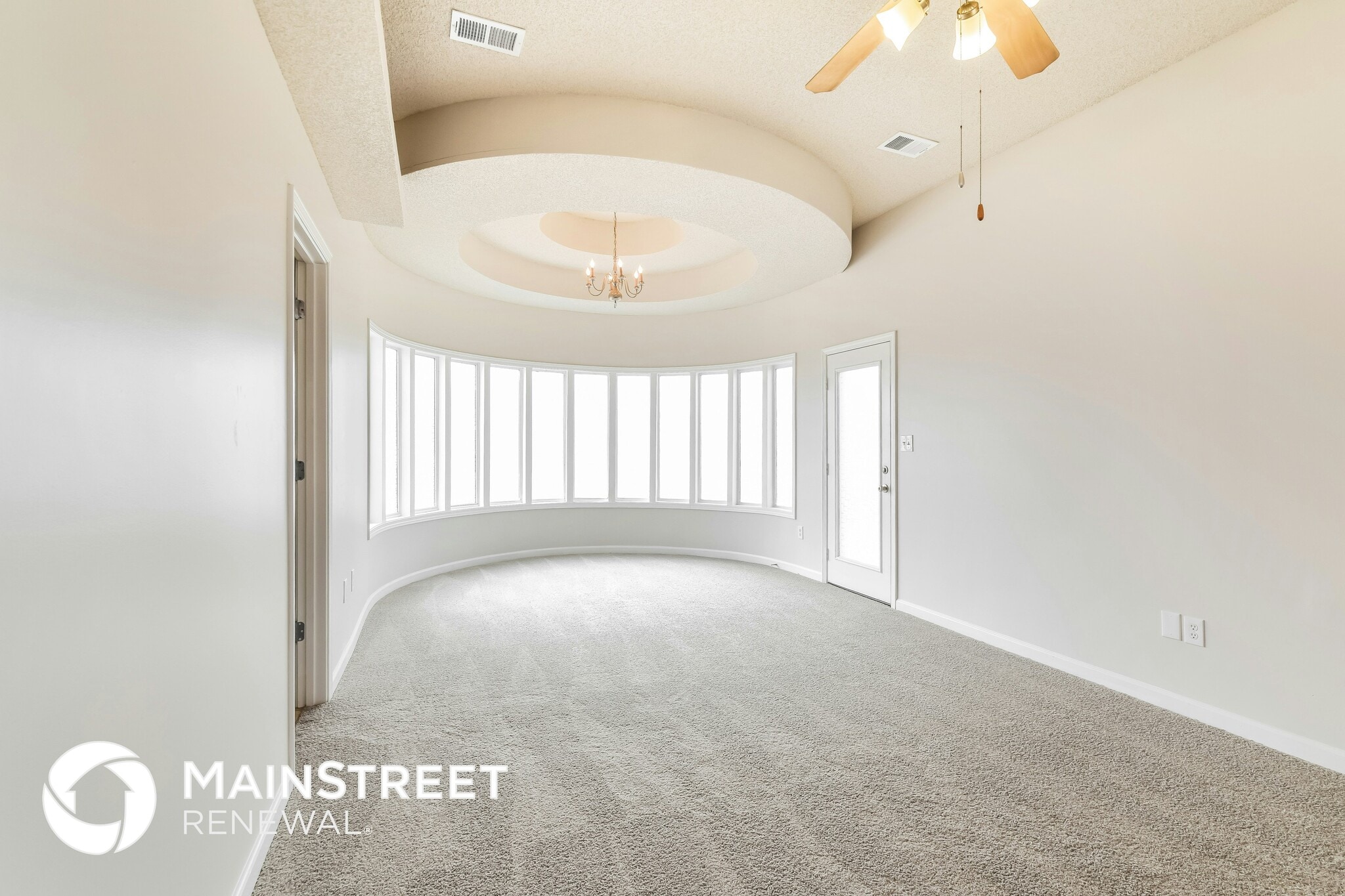 Building Photo - 4181 Amherst Dr