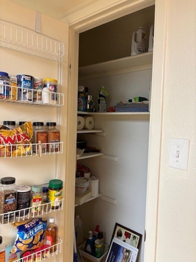 Building Photo - Lovely Home in 45+ Active Adult Community of Leisure World.  Available April 2026 ongoing!!!