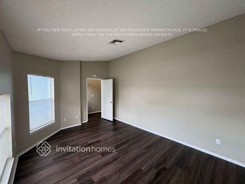 Building Photo - 4704 Bloom Dr