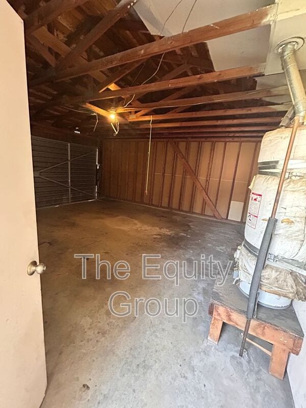 Building Photo - 1533 E Cross Ave