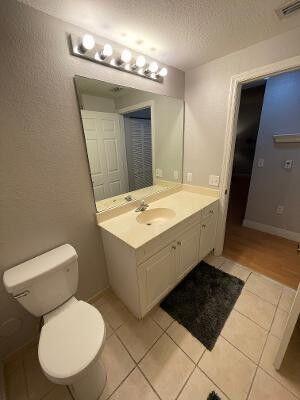 Building Photo - 3022 Alcazar Pl