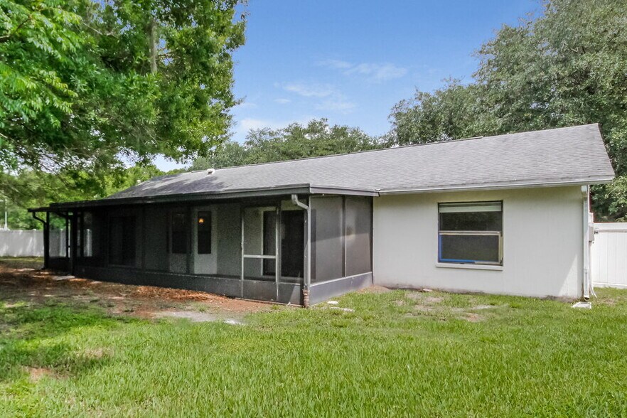 Building Photo - 23421 Cherbourg Loop