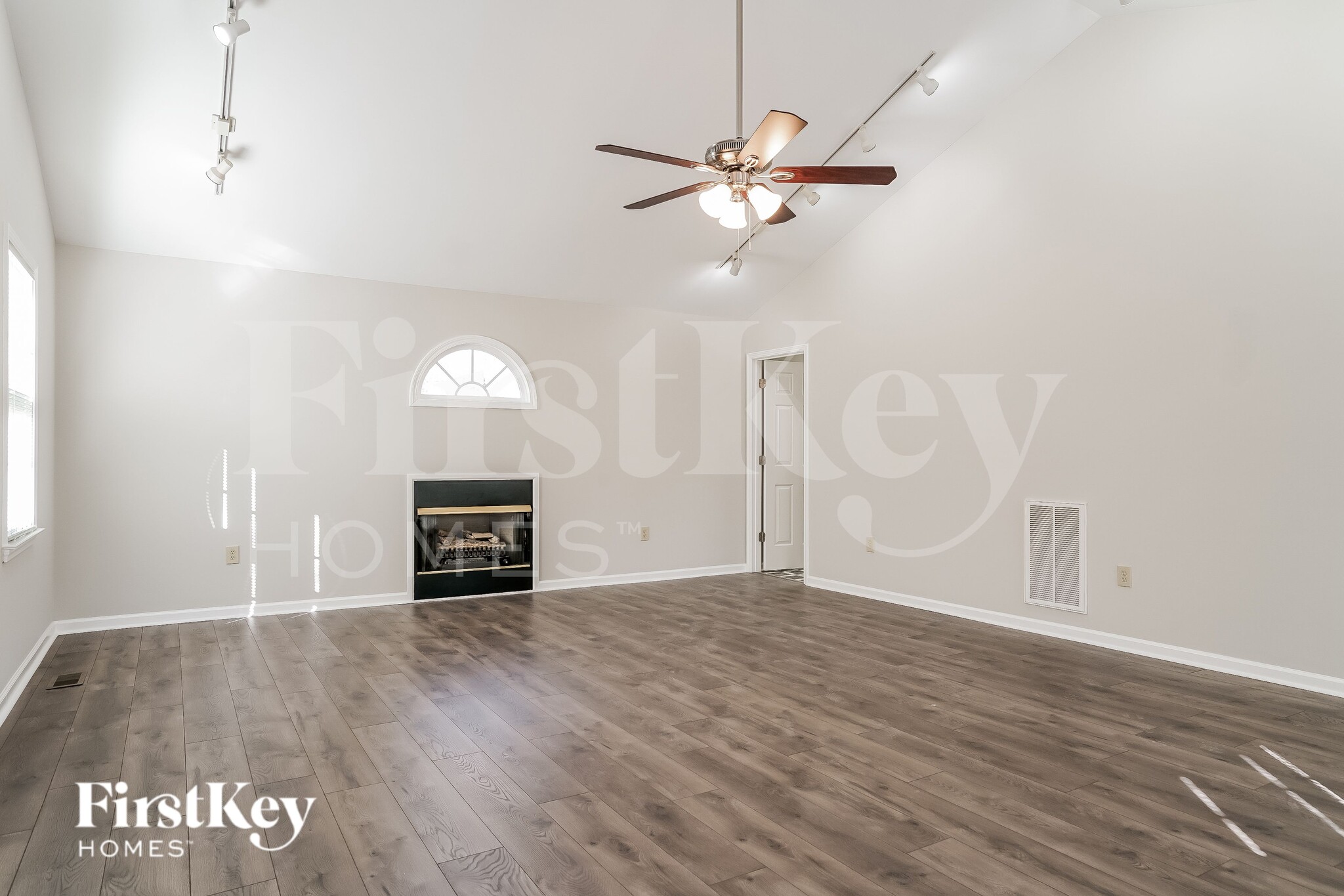 Building Photo - 4921 Tuckahoe Trce