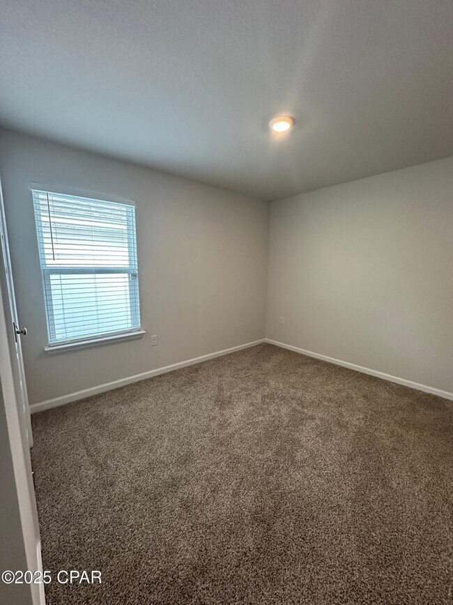 Building Photo - 6636 Slabinski Ln