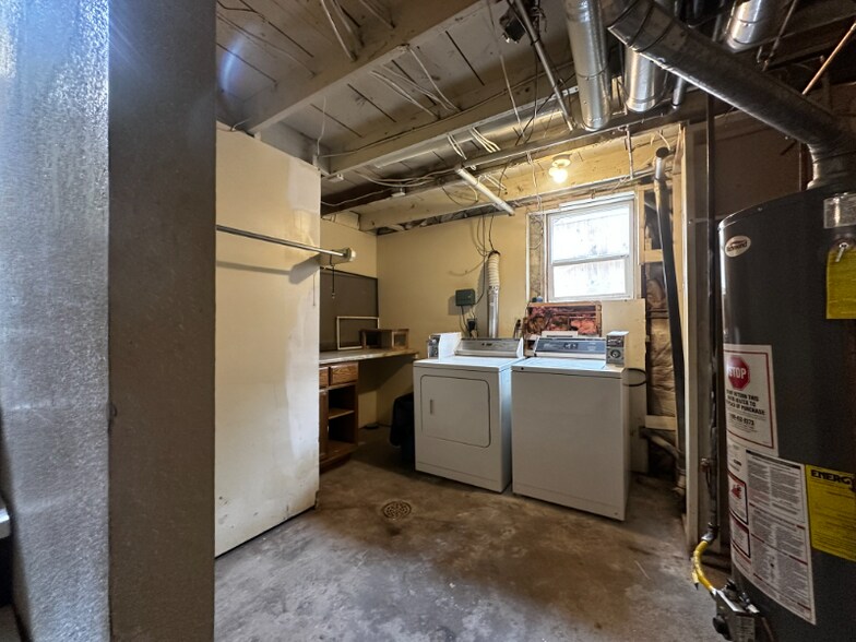 Building Photo - 428 S Grant St