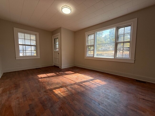 Building Photo - 2 Bedroom/1 Bath Home in Wadesboro